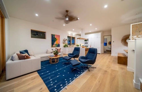Capitola Casa | Luxury Home in Capitola Village with Hot Tub!