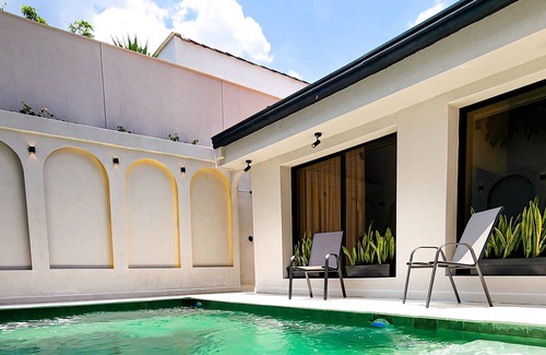 Zona Rosa Casa | Luxury Home In Las Lomas