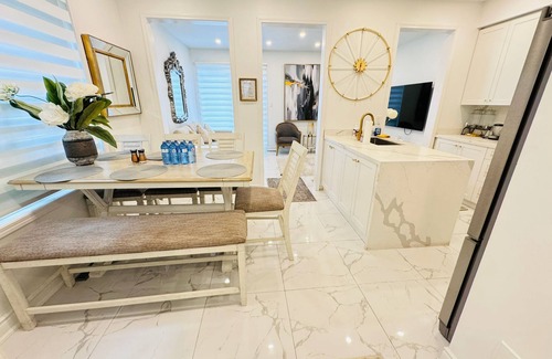 East Credit Casa | Luxury Home in Toronto (Mississauga )