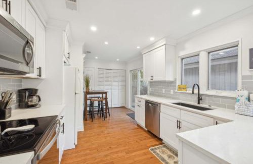 Lawton Woods Casa | Luxury Home in Desirable Sea Pines Walk to Beach