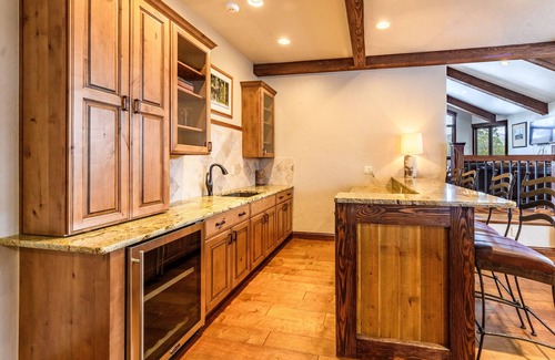 Warrior's Mark West Casa | Luxury Home; Mountain Views; on Ski Trail; Hot Tub