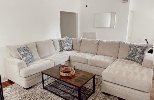 Coffeyville Casa | Luxury Home near South Historic District