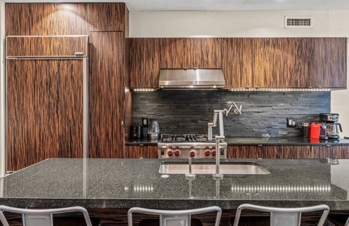 Old City Casa | Luxury Home | Old City | Hosted StayRafa | Parking