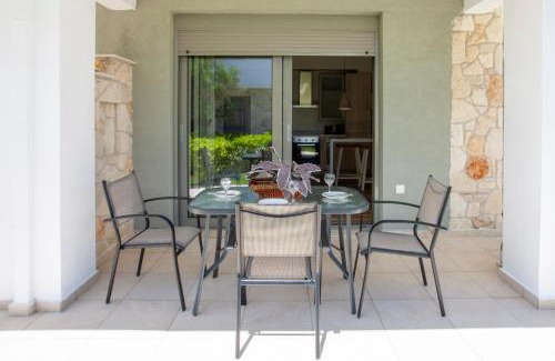 Pefkochori Apartamento | Luxury home on the sea Kassandra