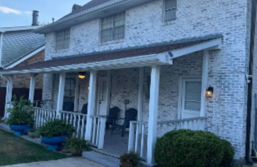Kenner - Louis Armstrong International Airport Casa | Luxury Home, Seven minutes from the airport!
