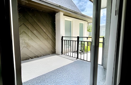 Edinburg Casa | Luxury Home, Sparkling Pool Jacuzzi, Sauna & More
