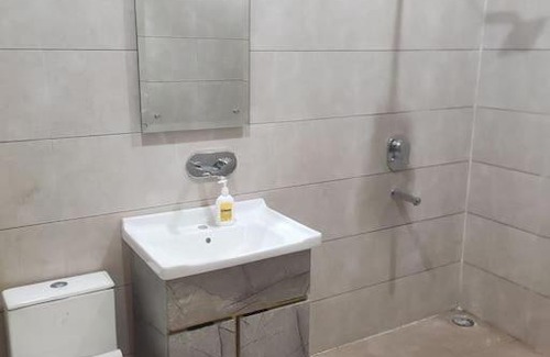 Ludhiana Apartamento | Luxury home stay at sector 32a