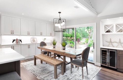 Lawton Woods Casa | Luxury Home 5-Bed Home w Private Pool-house, Short walk to Beach