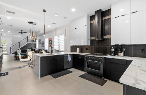 Riverside Heights Casa | Luxury Home