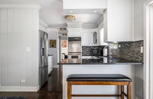 Fox Valley Casa | Designer Home: Heated Pool (open til 10/31) Hot Tub, 4 Kings, Near Chicago