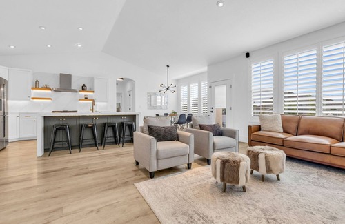 South Jordan Casa | Luxury home w/heated swimming pool 15 min from mountains.