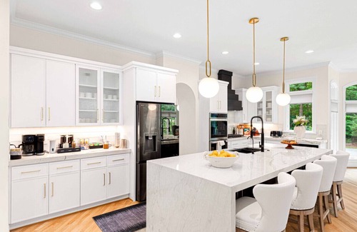 Burlington Casa | Luxury Home w/Hot Tub, Pets OK