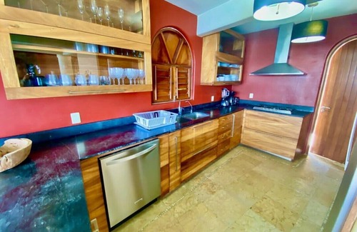 Playa Las Gatas Casa | Luxury Home with Breathtaking Views in Zihuatanejo