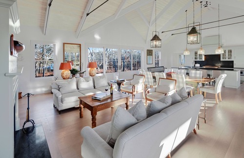 West Tisbury Casa | Luxury home with pool in tranquil West Tisbury setting