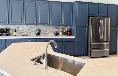 Palm Desert Casa | Luxury Home With Salt Water Pool &Spa & Theater Room --1.5 miles from El Paseo!