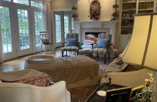 Pinnacle Casa | Luxury home within eyeshot of the infamous Pilot Mtn.