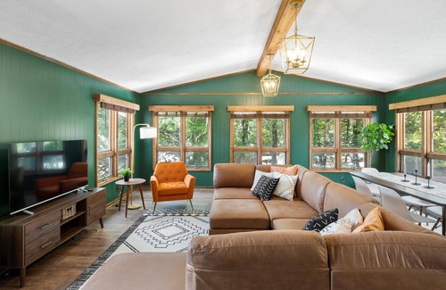 Connellys Springs Cabina | Luxury Hot Tub & Mountain Views