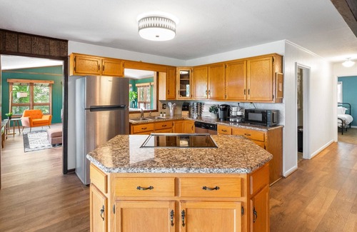 Connellys Springs Cabina | Luxury Hot Tub & Mountain Views