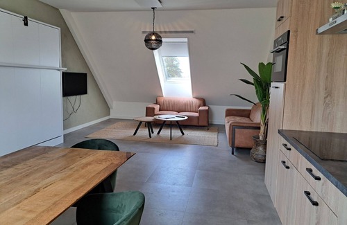 Leidschendam Apartamento | Luxury hotel rooms, possibly with farmer's breakfast!