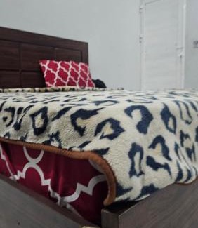 Gulshan-e-Iqbal Hotel | Luxury Hotel Rooms