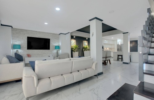 Puntarenas Casa | Luxury House LA PERLA with Private Pool and only 5 min from the beach