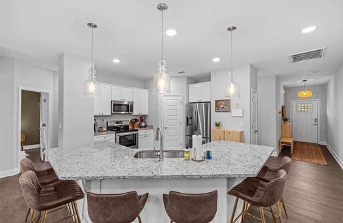 Gulf Breeze Casa | Luxury House - 4B Fire-Pit, Boating, Beach!