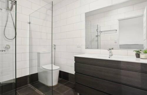 Lidcombe Casa | Luxury house hotel Lidcombe Sydeny Australia