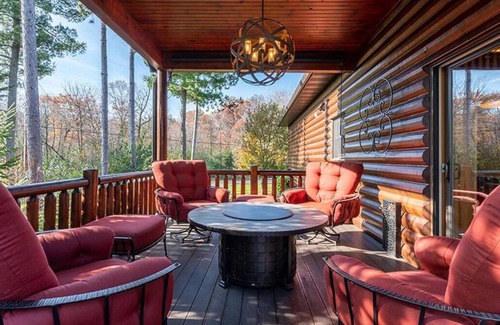 Chippewa Falls Casa | Luxury House on Lake Wissota w/Private Beach, Docks, Hot Tub, Fire Pit and More