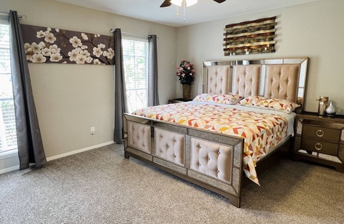 Sharpstown Casa | Luxury House w/ 3 Bdrs & Big Party Room in Houston Bellaire