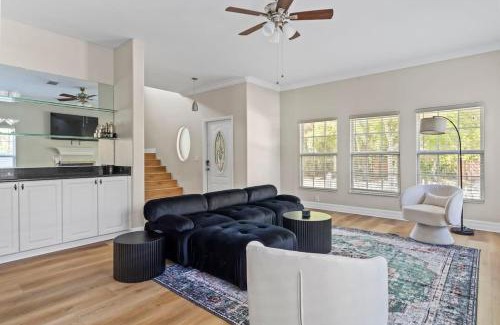 Gillespie Park Casa | Luxury House Walking Distance to Ocean - Sleeps 12
