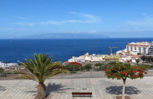 Puerto de Santiago Casa | Luxury House with 3 Bedrooms, Sea Wiew and Swimming Pool in a quiet Residence