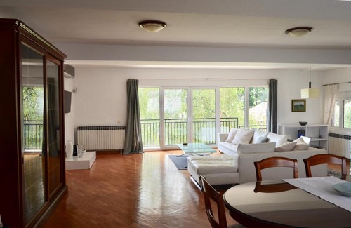 Belgrade Casa | Luxury House With Indoor Pool Near Belgrade