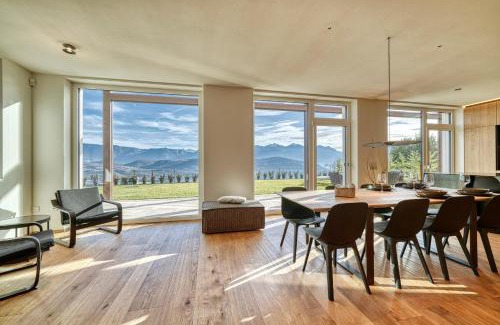 Caldaro Sulla Strada del Vino Apartamento | Luxury house with panoramic view & hot tub