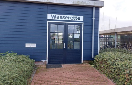 Volendam Alquiler De Eote | Casa flotante de lujo en el puerto deportivo de Volendam