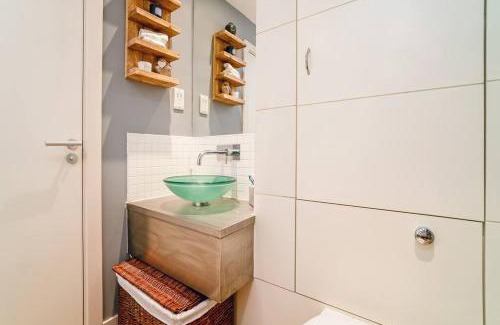 Glasgow Westend Apartamento | Luxury Huge Modern Open Plan 2Bedroom Flat - Free Private Parking & Balcony located at the OVO Hydro and SEC Centre