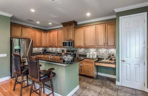 Courier City - Oscawana Casa | Hyde Park Luxury Townhome-PASEO A RESTAURANTES / BARES