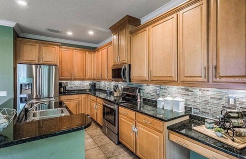 Courier City - Oscawana Casa | Hyde Park Luxury Townhome-PASEO A RESTAURANTES / BARES