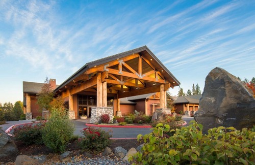 Orchard District Apartamento | Luxury in Bend, OR | Deluxe Queen close to Nature