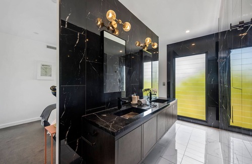 New Farm Casa | Luxury in New Farm!