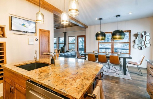 Park City Casa | PERFECTO para grupos! 2 Viviendas dentro de 1. ¡Ascensor! Camine hasta Main St, Trolley y Lift