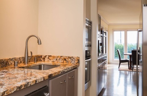 Lower Queen Anne Casa | Lujo en Queen Anne muy accesible!