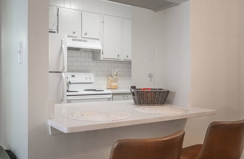 Vestavia Hills Apartamento | Luxury in the Heart of Homewood, Minutes from Samford!