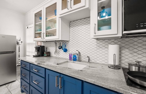 Alexandria Casa | Luxury in the Park, King Beds, Washer & Dryer