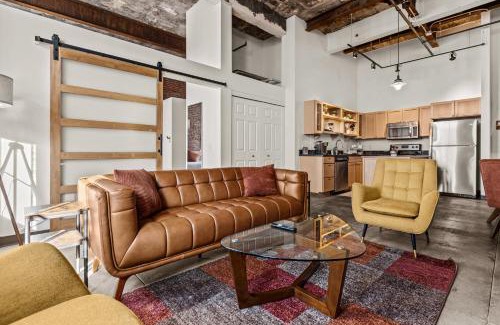 Strip District Apartamento | Luxury Industrial 2 Bedroom 2 Full Bath Strip District & Riverwalk