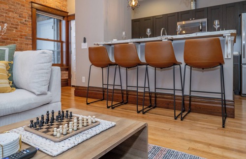 Central Business District Apartamento | Luxury Industrial Loft The Heart of Downtown