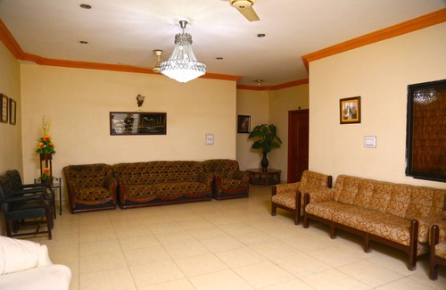 PECHS Hotel | Luxury Inn