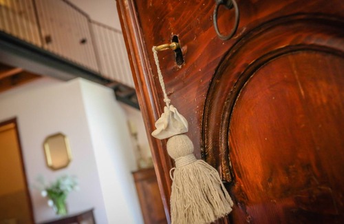 Rupoli Villa | Lujo le rodea en este elegante del siglo XVIII Holiday Villa