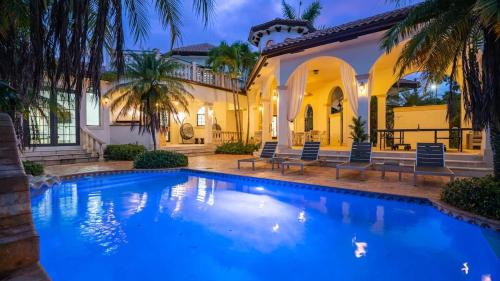 Plantation Casa | Luxury Italian Type Villa 7k SQ FT Heated Pool