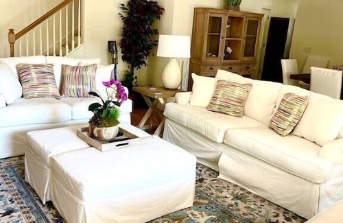 Holmes Beach Casa | Luxury Italian Villa, Across From The Gulf, Heated Pool, Pool Bar, Game Room