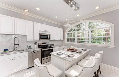 Holmes Beach Casa | Luxury Italian Villa, Across From The Gulf, Heated Pool, Pool Bar, Game Room